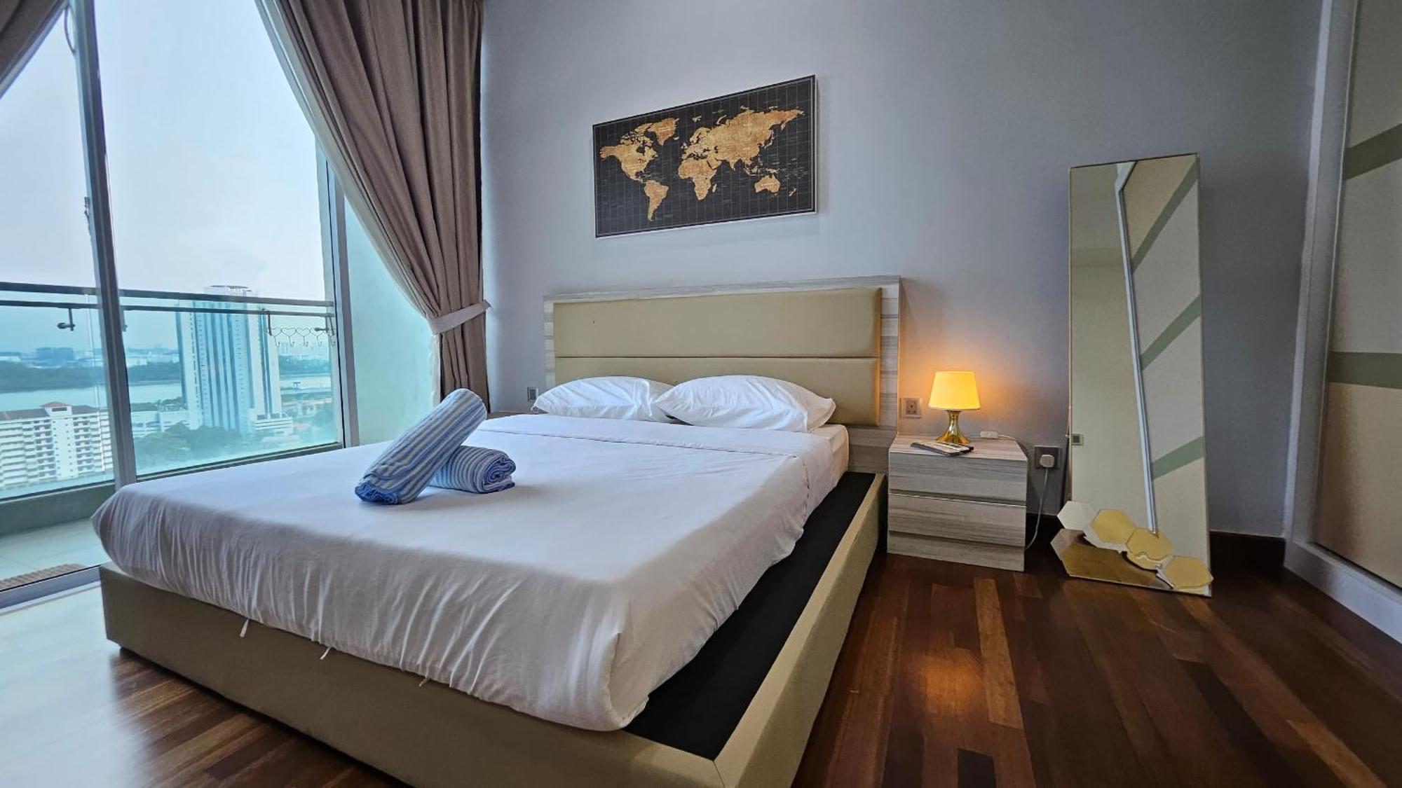 Paragon Suites Studios With Private Jacuzzi Near Ciq Rts Johor Bahru Exterior foto