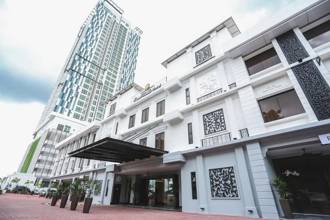 Paragon Suites Studios With Private Jacuzzi Near Ciq Rts Johor Bahru Exterior foto